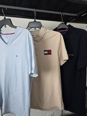 📚 Description: Men's Shirt Listing: 3 Tops | Size M | Polo & V-Neck